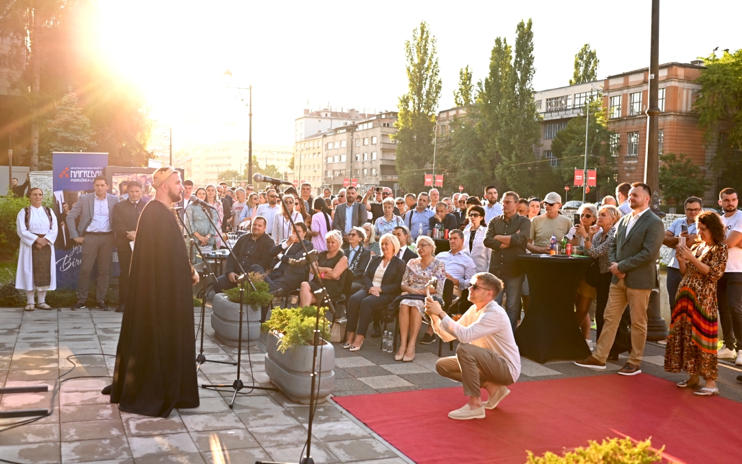 Ljubuški u Sarajevu: Dašak Hercegovine oduševio na Šetnici kulture!